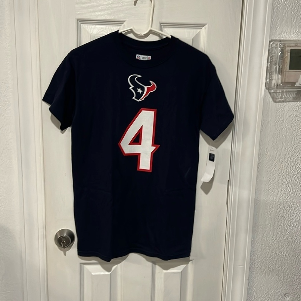 Women’s NFL shirt